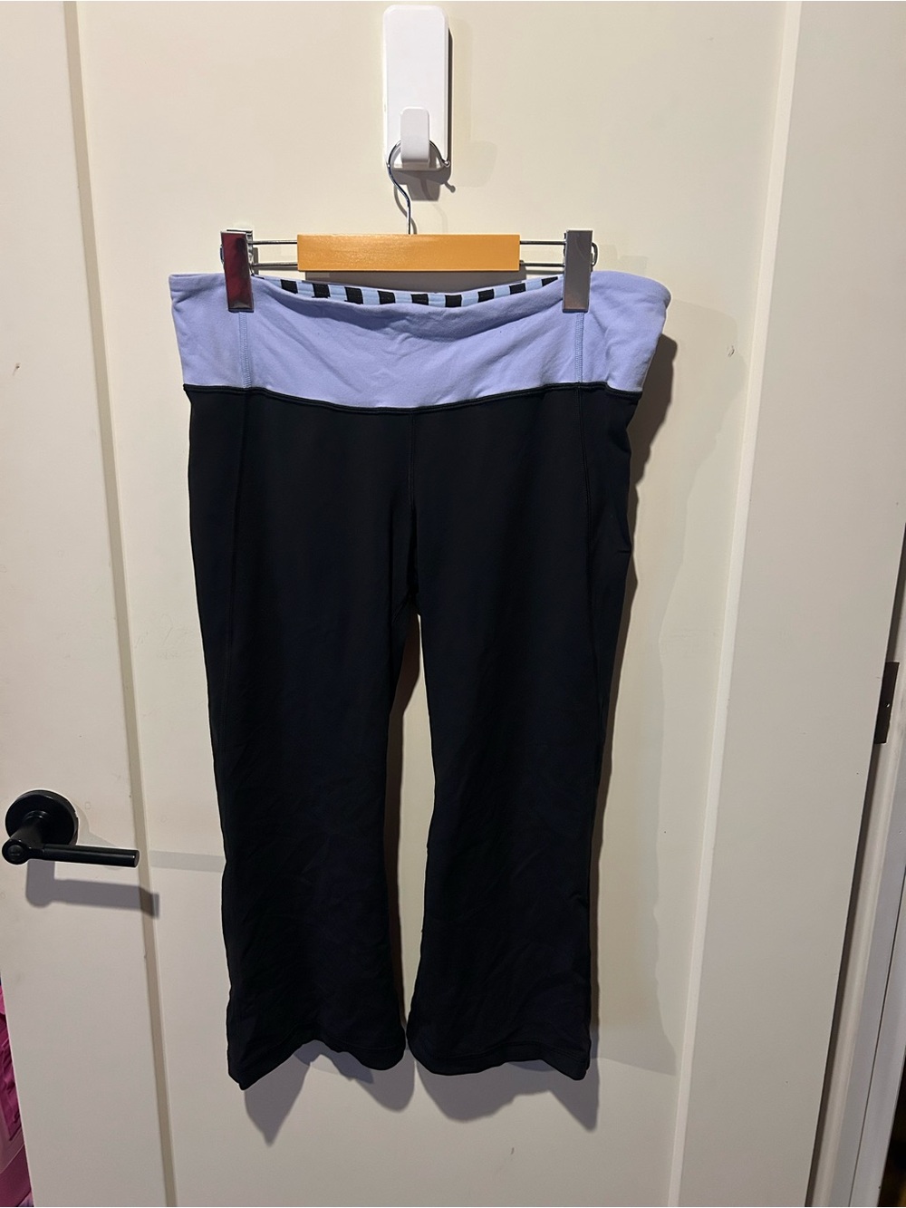 Lululemon crops